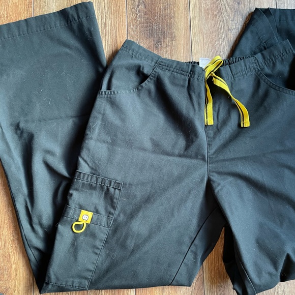 Black size small wink scrub set - Picture 3 of 5